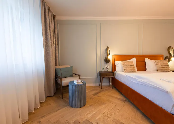Banu Manta Victoria Square Apartment Bucharest