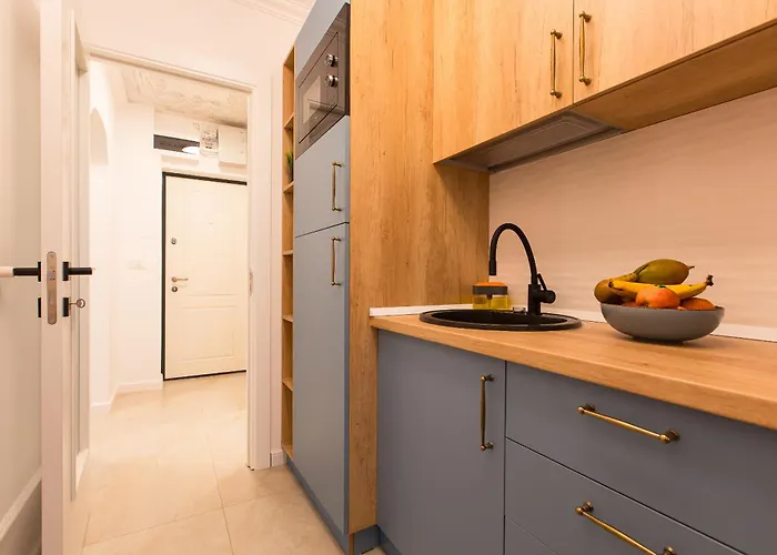 Banu Manta Victoria Square Apartment Bucharest