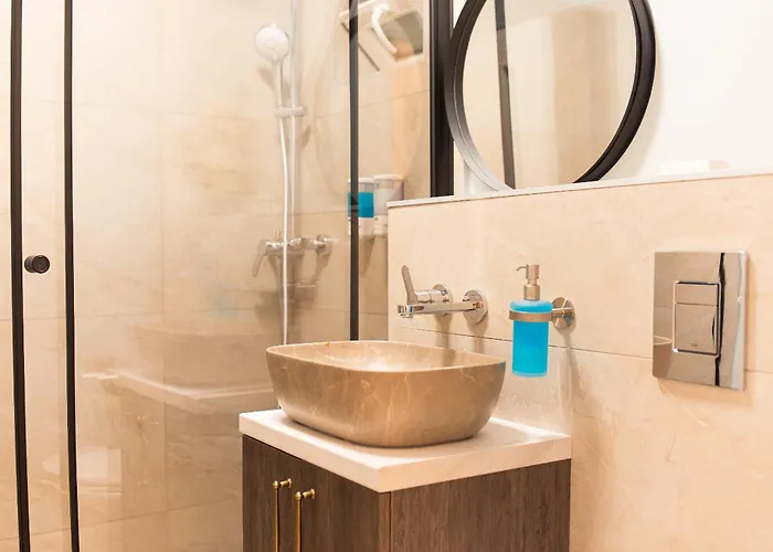 Banu Manta Victoria Square Apartment Bucharest