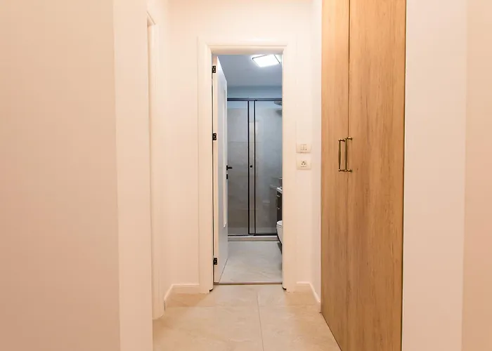 Banu Manta Victoria Square Apartment Bucharest