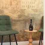 Banu Manta Victoria Square Apartman